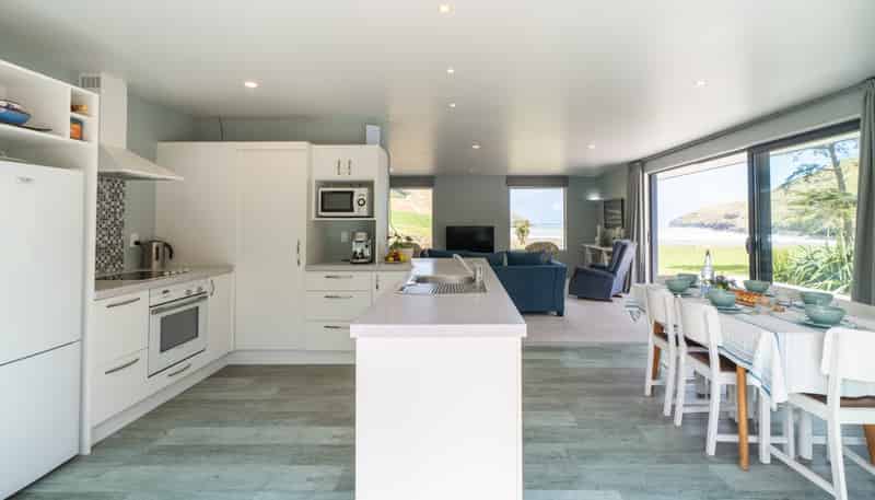 904 Te Oka Bay Road, Little River
