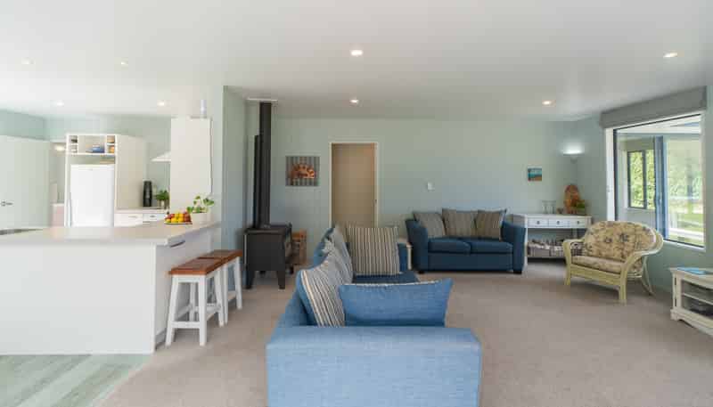904 Te Oka Bay Road, Little River