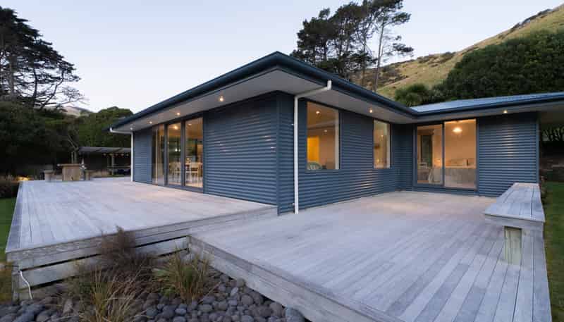 904 Te Oka Bay Road, Little River
