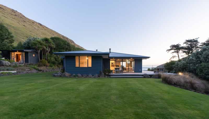 904 Te Oka Bay Road, Little River