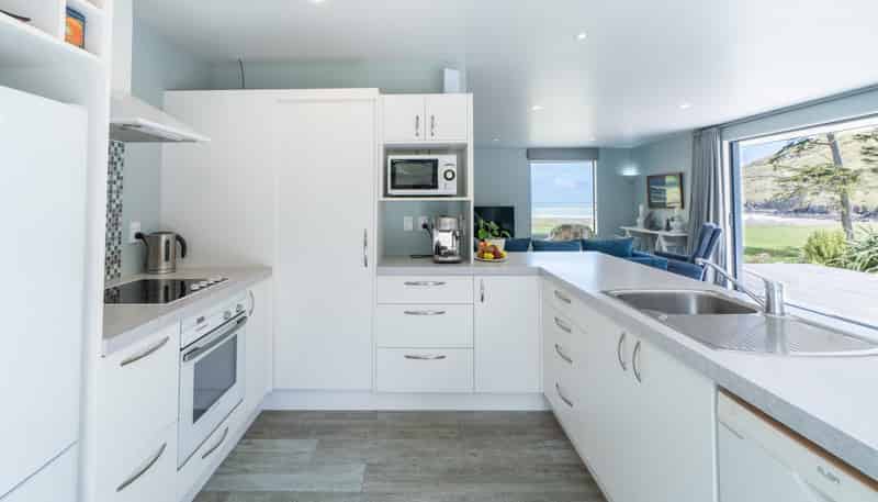 904 Te Oka Bay Road, Little River