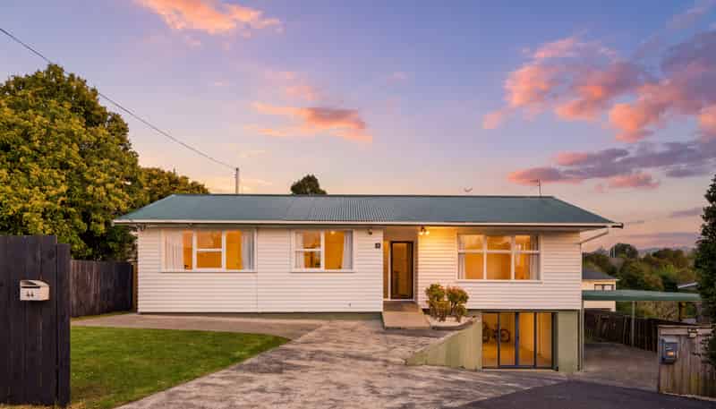 44 Brains Road, Kelston