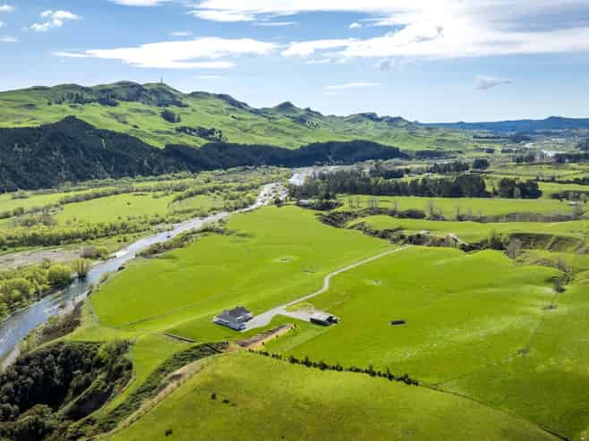 320 Rochfort Road, Kahuranaki