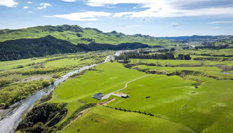 320 Rochfort Road, Kahuranaki