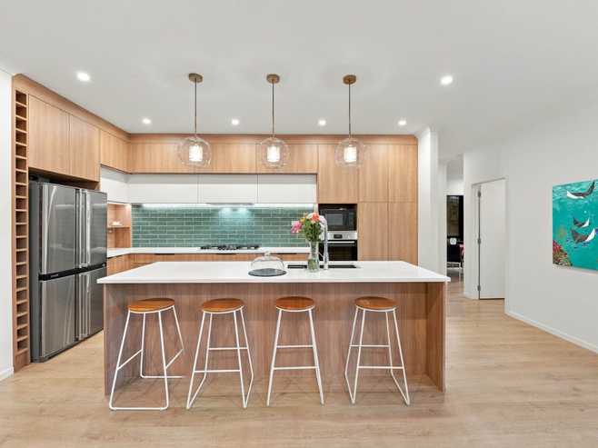 71 Drumbuoy Drive, Flat Bush