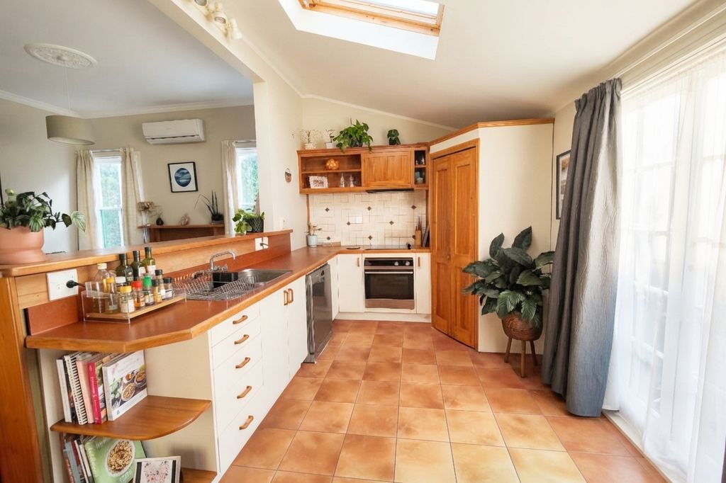 Charming Petone villa living 3
