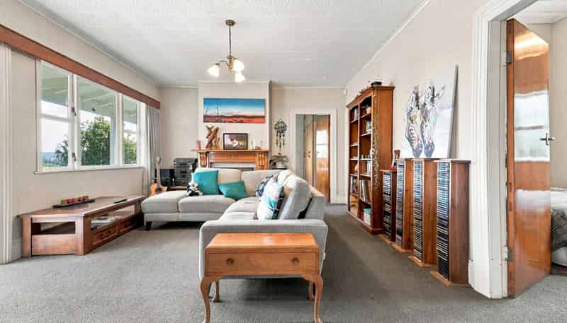 2059 State Highway 16, Helensville