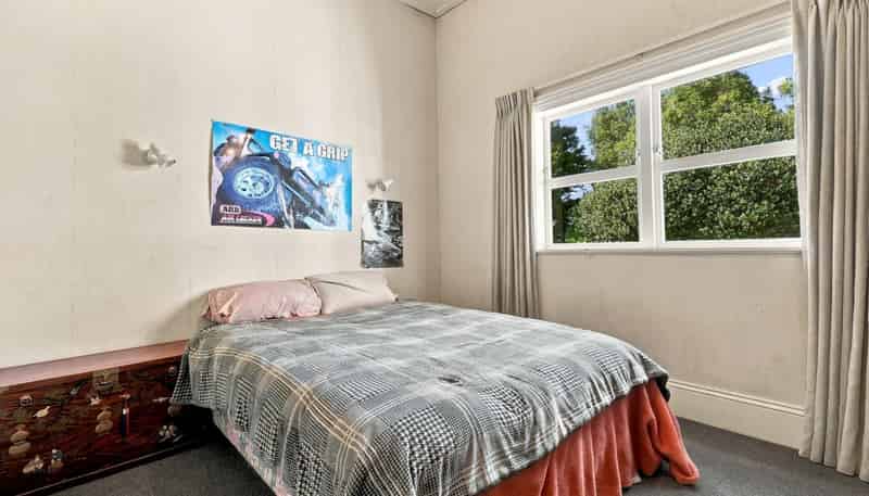2059 State Highway 16, Helensville