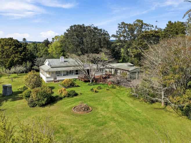 2059 State Highway 16, Helensville