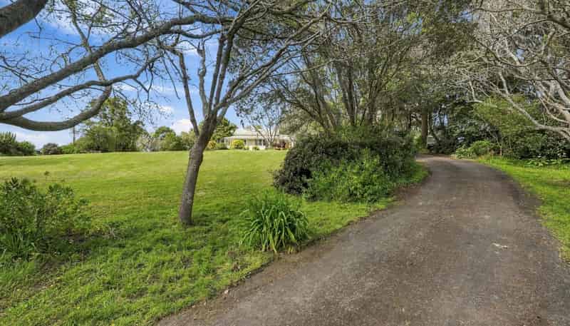 2059 State Highway 16, Helensville