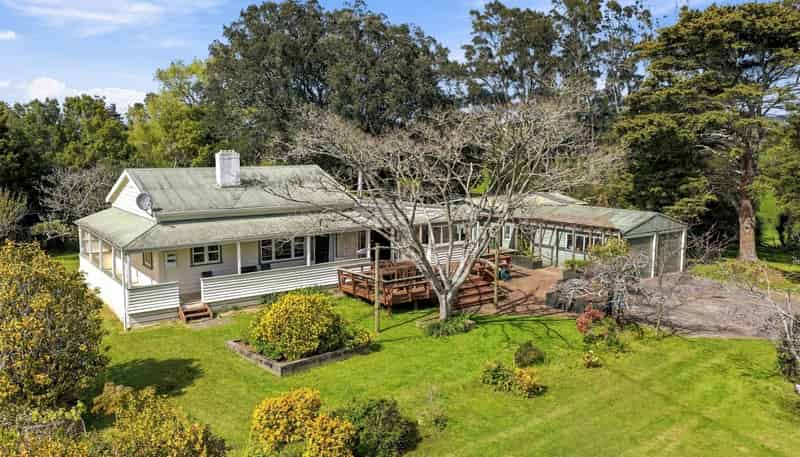 2059 State Highway 16, Helensville