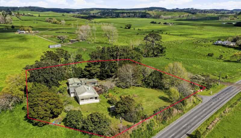 2059 State Highway 16, Helensville