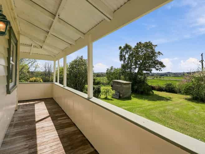 2059 State Highway 16, Helensville