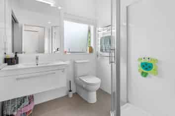 5A Sun Valley, Hatfields Beach