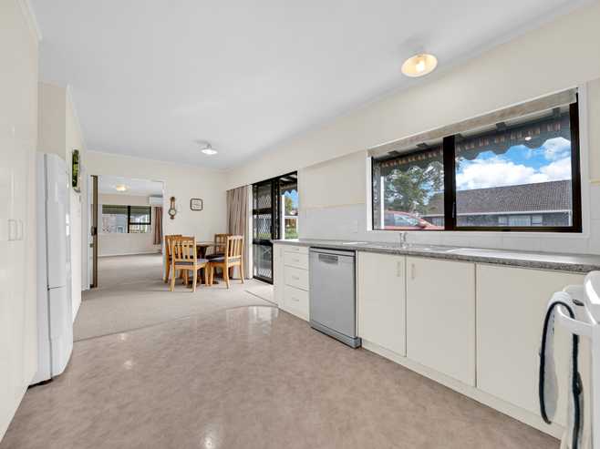 2/337 Great South Road, Papakura