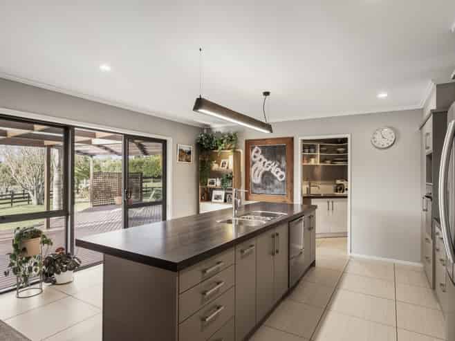 3 Sarona Park Drive, Omanawa