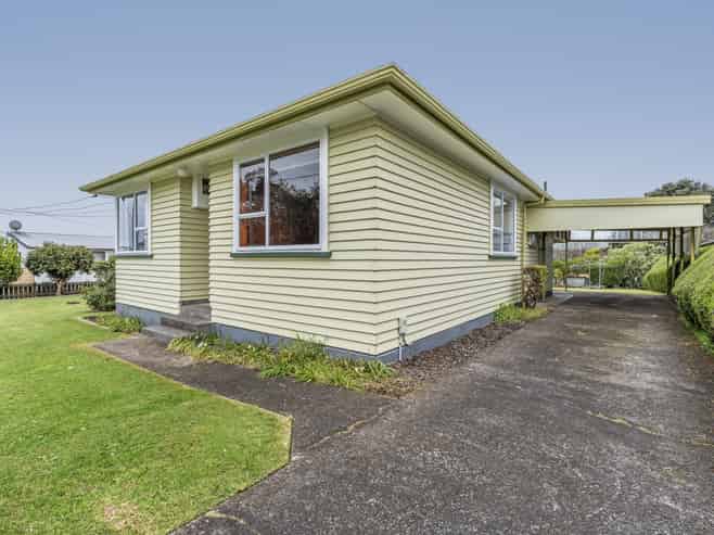 82 Strange Street, Waitara
