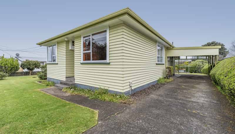 82 Strange Street, Waitara