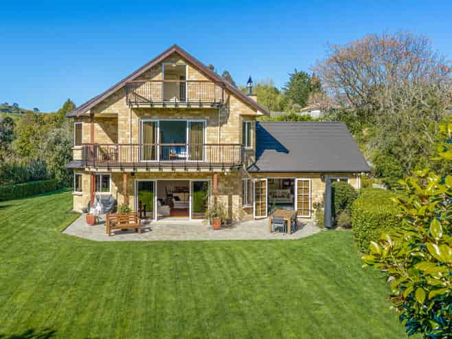 132 Tauroa Road, Havelock North