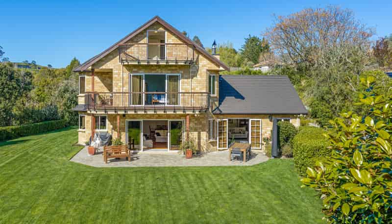 132 Tauroa Road, Havelock North