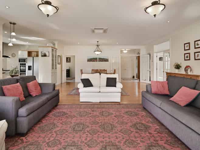 132 Tauroa Road, Havelock North