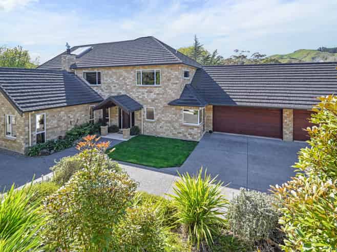 132 Tauroa Road, Havelock North