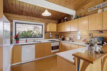 1744 Cust Road, Cust