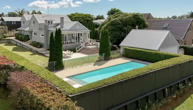 69 Grace Road, Avenues