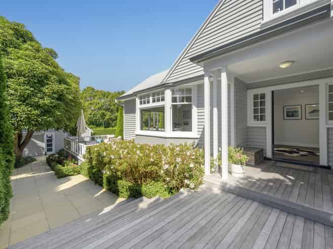 69 Grace Road, Avenues