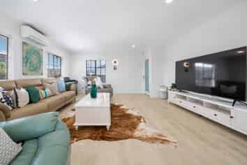 52A Aberdeen Road, Campbells Bay