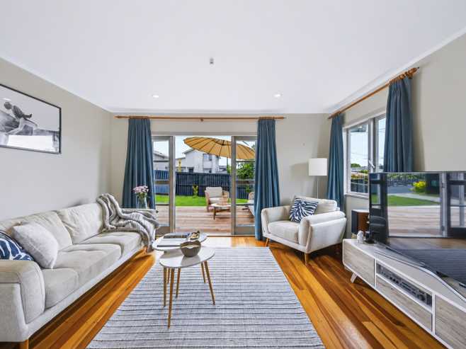 1/63 Lancaster Road, Beach Haven