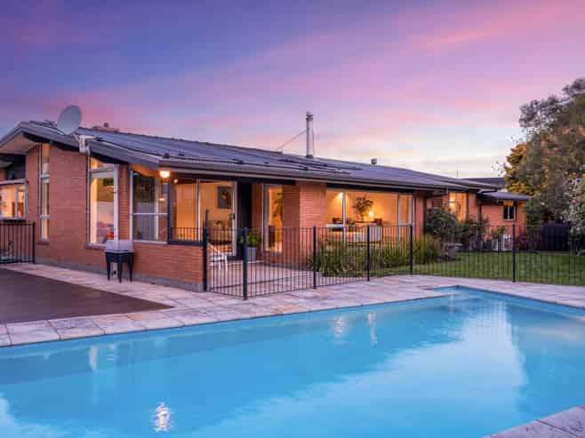 6 Rutherglen Avenue, Ilam