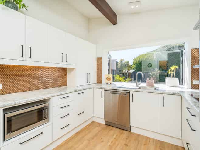 6 Rutherglen Avenue, Ilam