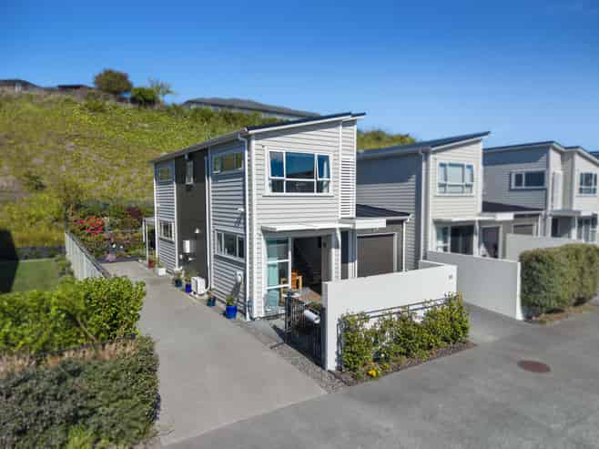 21 Sanremo Lane, Stanmore Bay