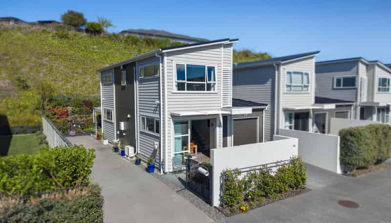 21 Sanremo Lane, Stanmore Bay