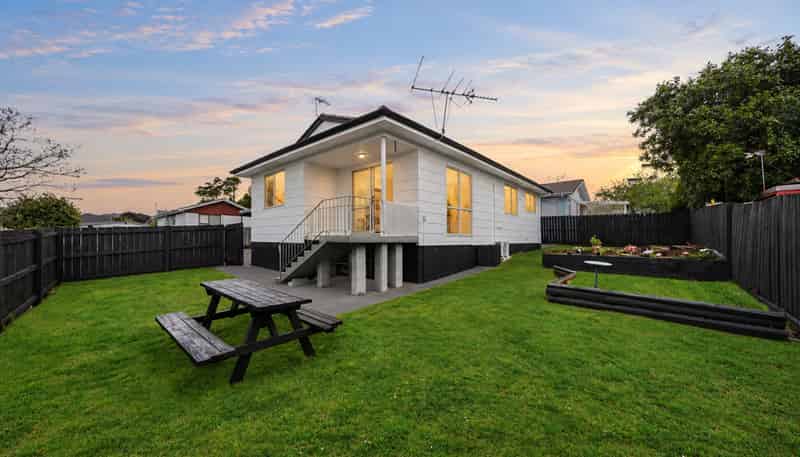 1/12 Dalmatia Place, Henderson