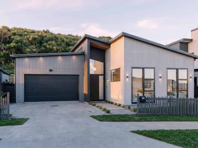 30 Streamview Way, Long Bay
