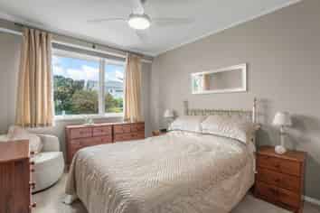 5/250 Muritai Road, Eastbourne
