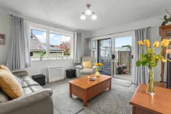 5/250 Muritai Road, Eastbourne