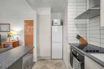 5/250 Muritai Road, Eastbourne