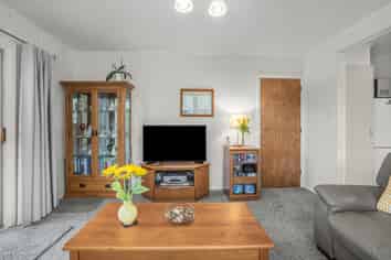5/250 Muritai Road, Eastbourne