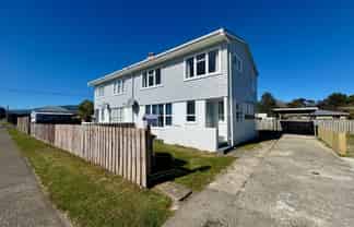 22 Bentham Street, Westport