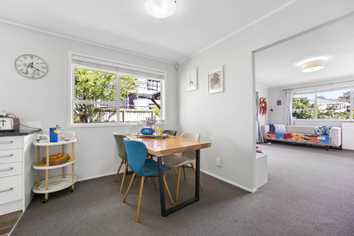 2/2 Tabitha Crescent, Henderson