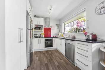 2/2 Tabitha Crescent, Henderson