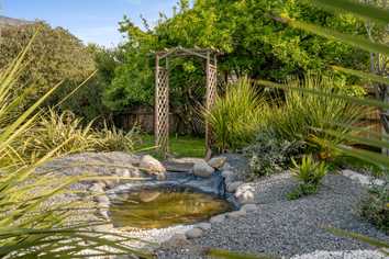 327A Breezes Road, Aranui
