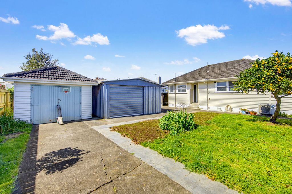 Bring Your Backyard Plans to Clyde Street 3