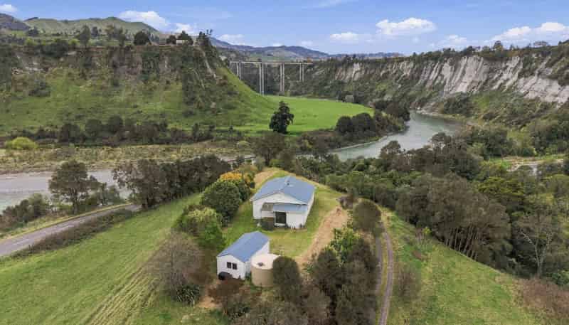 32 Kawhatau Valley Road, Mangaweka