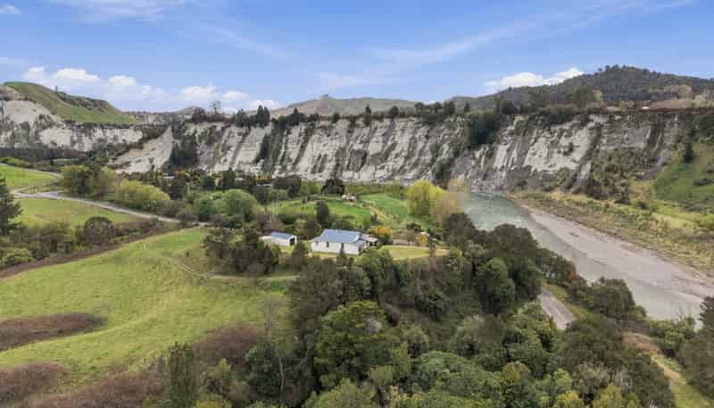 32 Kawhatau Valley Road, Mangaweka