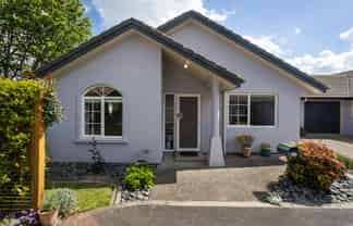 10/16 Rototuna Road, Flagstaff