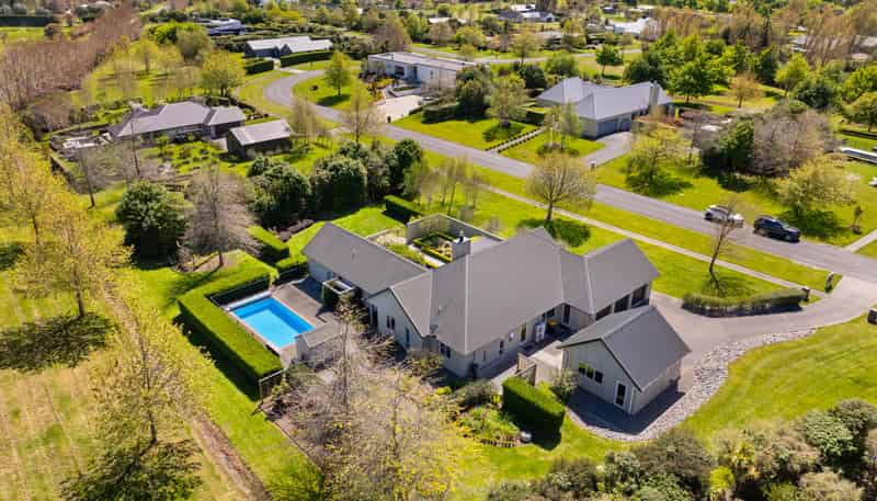 10 Fairway Drive, Martinborough